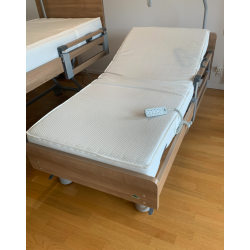 Lit de soins électrique...