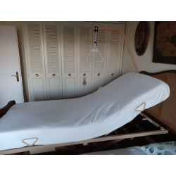 Lit de soins électrique...
